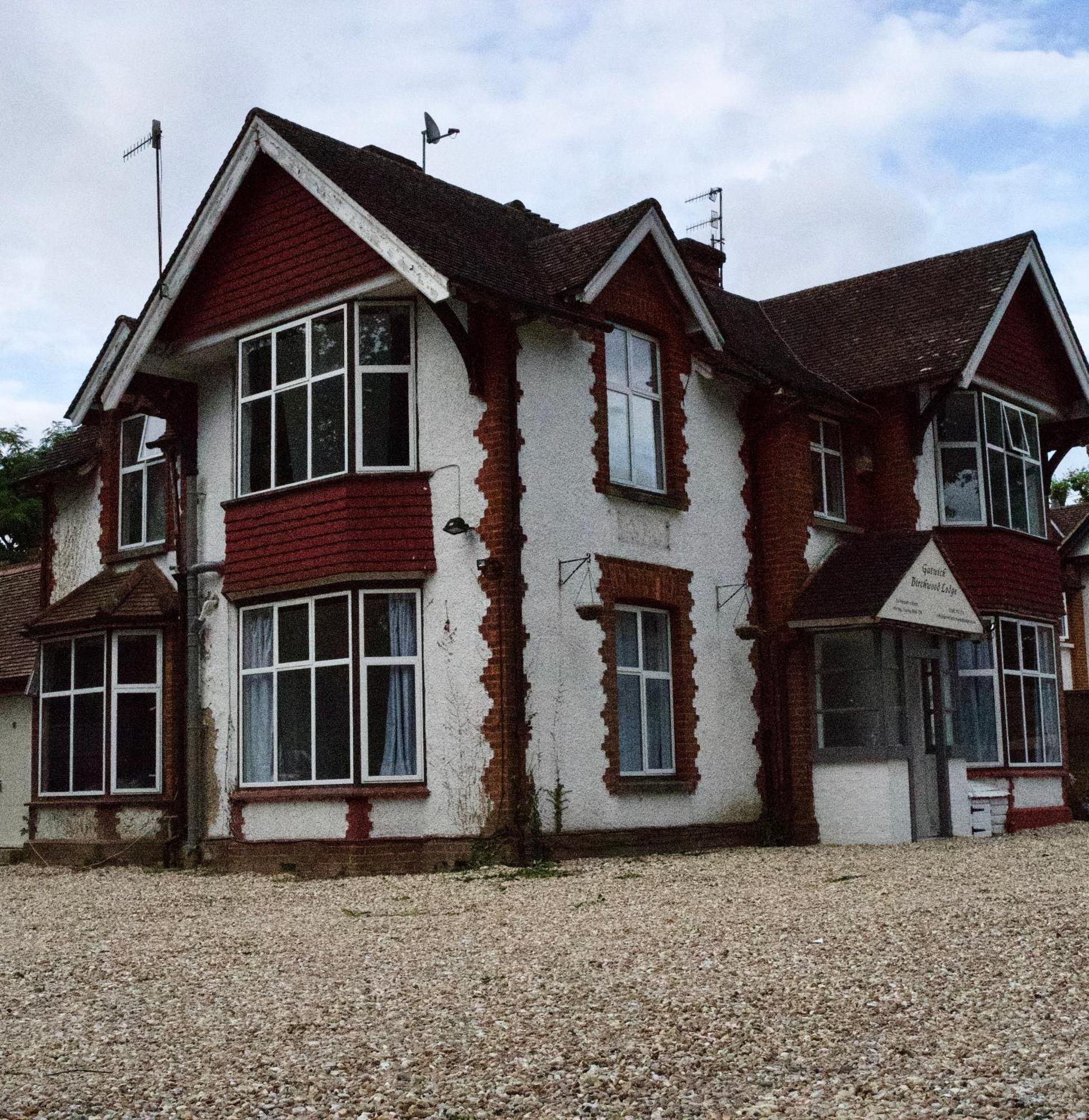 Gatwick Birchwood Lodge With Holiday Parking Horley Extérieur photo