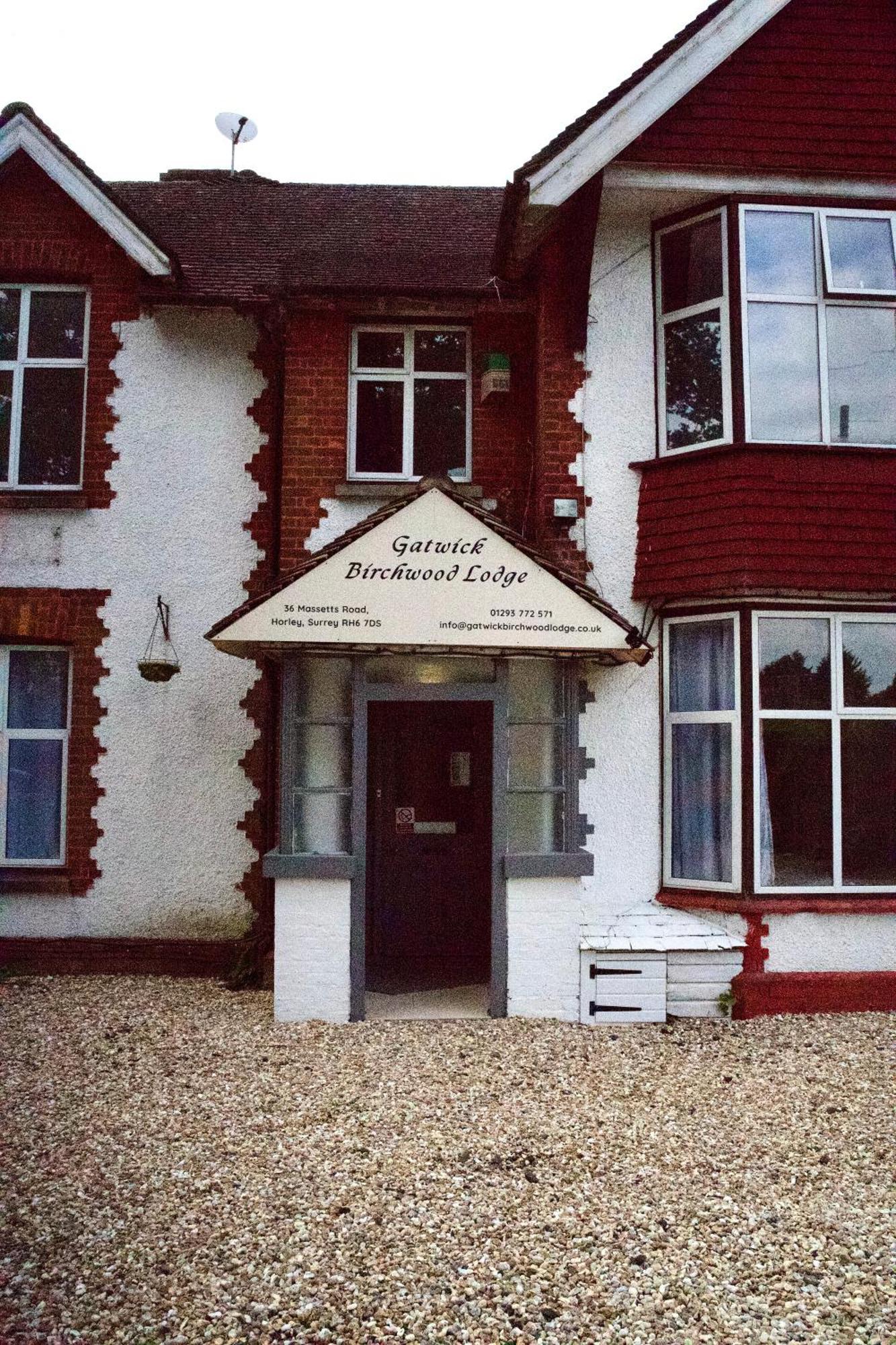 Gatwick Birchwood Lodge With Holiday Parking Horley Extérieur photo